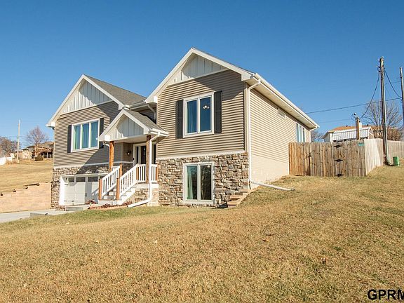 3rd image of 8523 Riverdale Rd