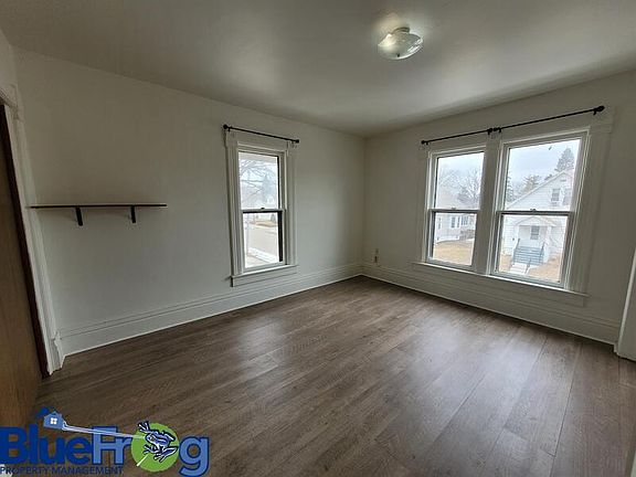 2nd image of 153A Brockway Ave