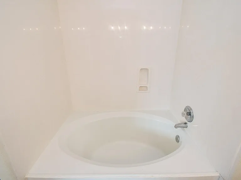 13646 Garden Grove Ct — Photo 17