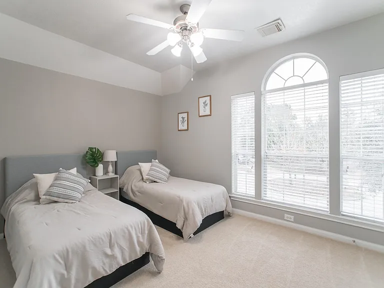 27 Gilmore Grove Pl — Photo 32