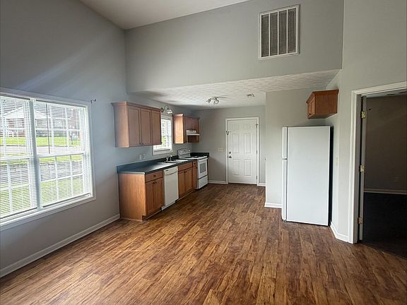 5th image of 1735 Cobblestone Ln SE