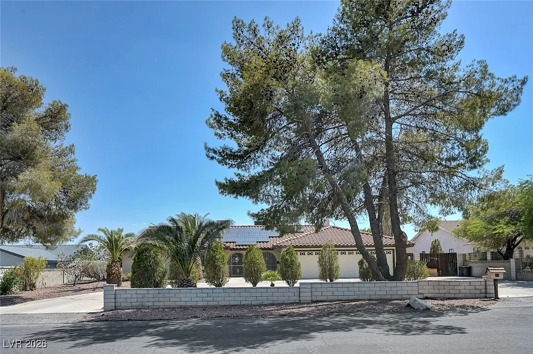 5 bed, 4.0 bath, 2955 sqft, $4,150 — Photo 3