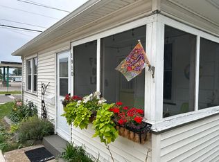 1910 Lakeshore Dr, Muskegon, MI 49441