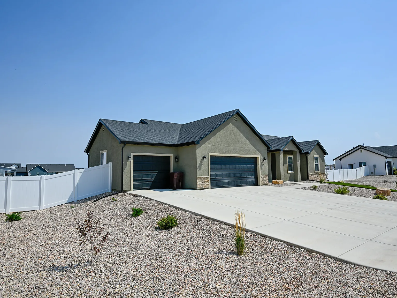 4 bed, 1569 sqft, $2,300 — Photo 2