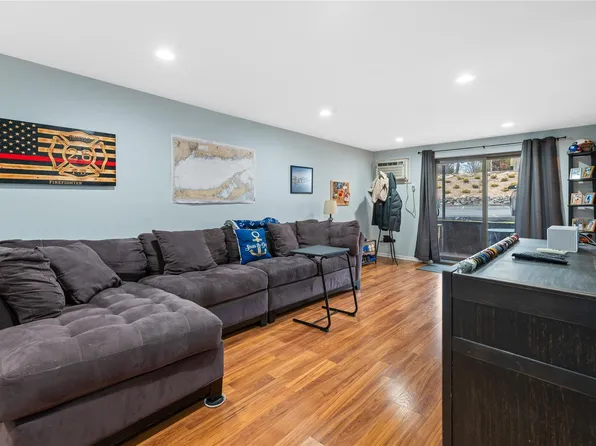 52 Country Club Lane, Pomona, NY 10970