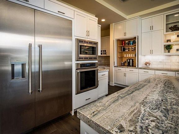 5th image of 3351 Greenview Dr
