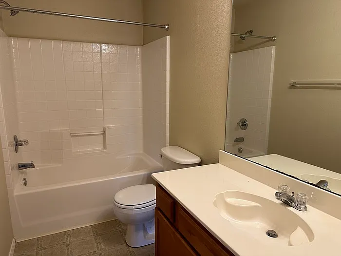 301 Meadow Lark Ln — Photo 8