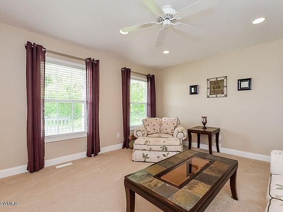 5th image of 4104 Autumn Crest Dr