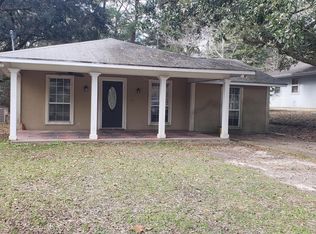 230 Hunter Dr, Ocean Springs, MS 39564