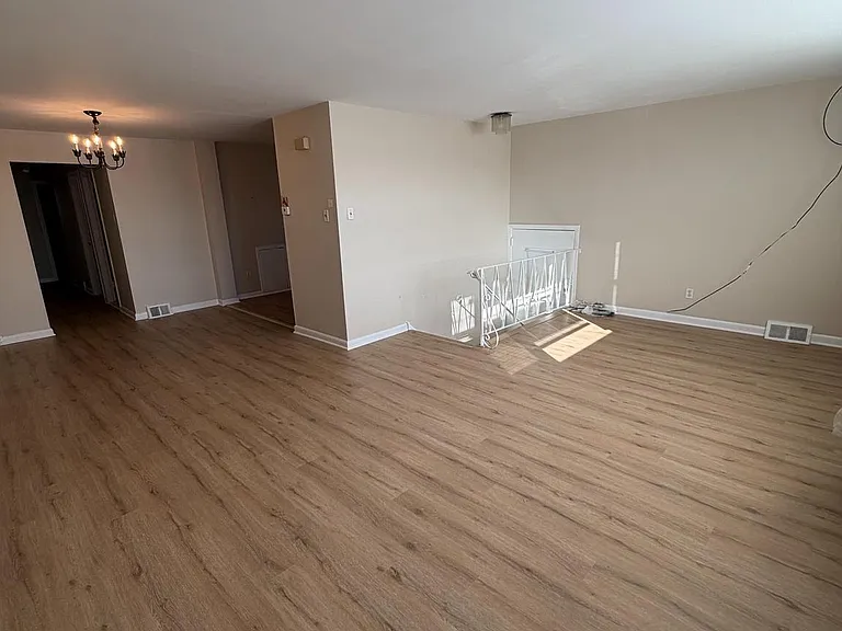 2343 Hoffnagle St — Photo 2