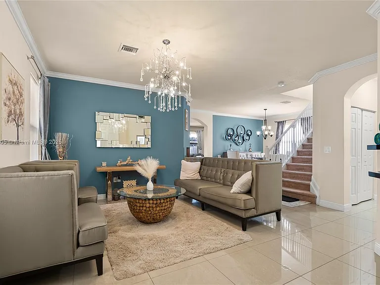 8825 NW 100th Pl — Photo 5