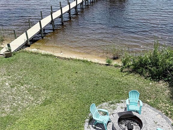 3rd image of 197 Bayshore Dr