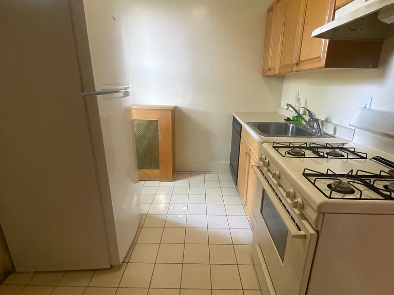 1100 S 46th St #3A — Photo 5