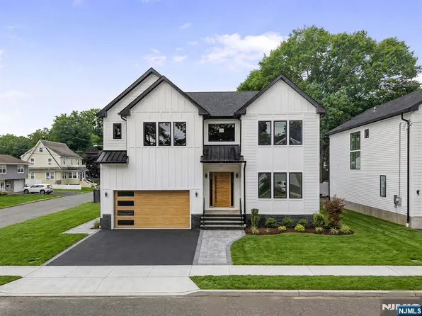 167 Palisades Ave, Emerson, NJ 07630
