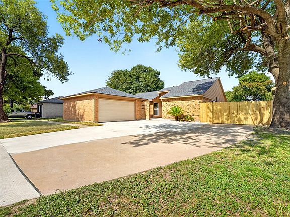 2nd image of 8702 Parkway Forest Dr