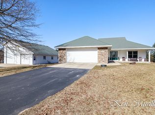 6129 Alger St, Allendale, MI 49401