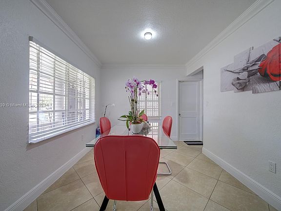 3rd image of 1011 NW 23rd Ave #1