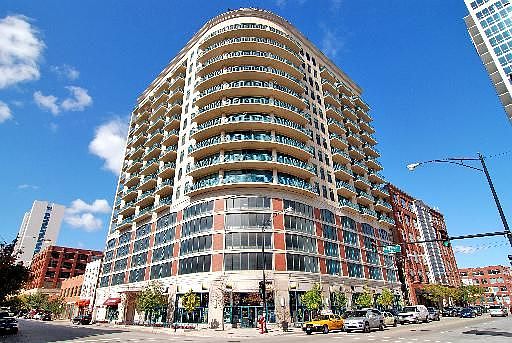 1st image of 340 W Superior St APT 1208