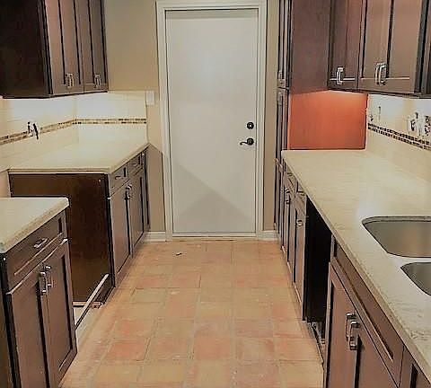 3rd image of 5110 Shady Oaks Ln