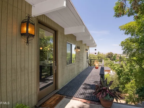 4950 Marmol Dr, Woodland Hills, CA 91364