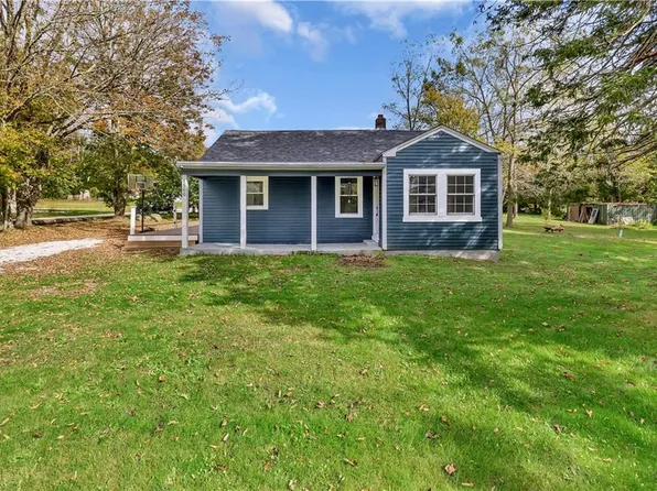 1500 Crandall Rd, Tiverton, RI 02878