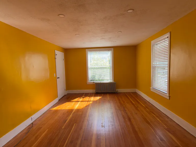 1396 Bridge St #1 — Photo 6