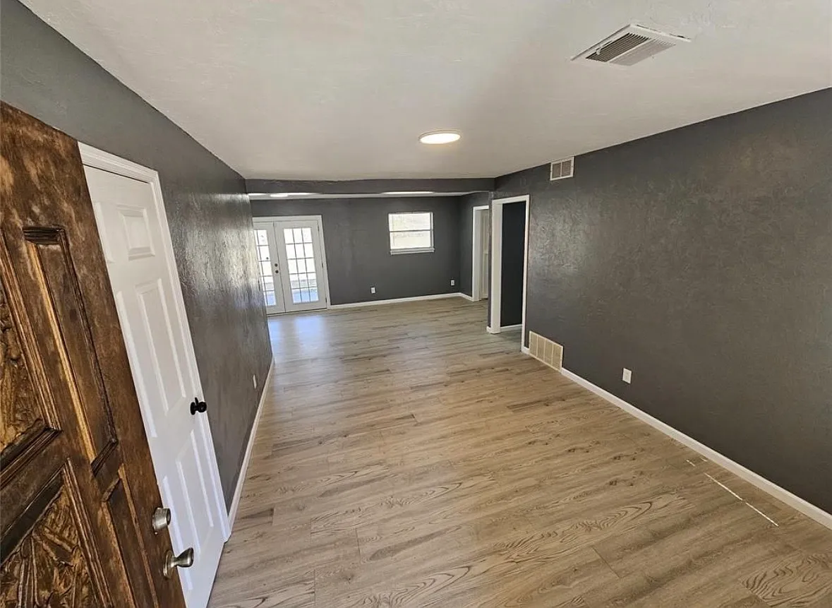 3 bed, 1246 sqft, $1,350 — Photo 3