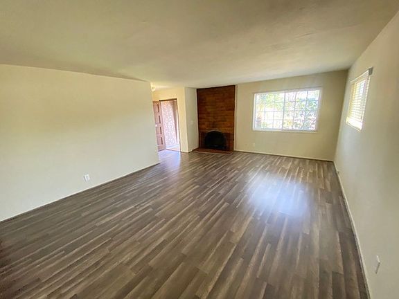 3rd image of 335 Woodland Pl #A