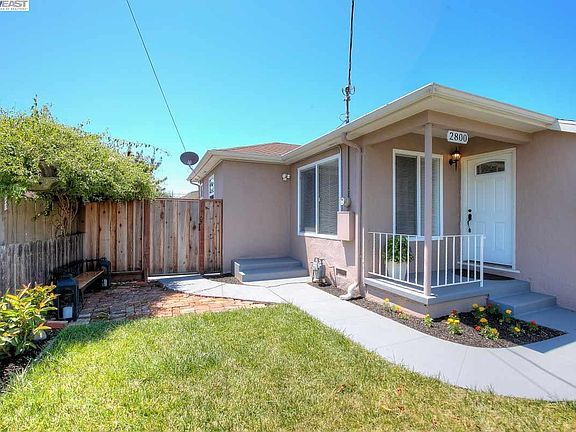 4th image of 2800 Tulare Ave
