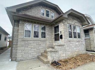 2121 S 75th St, West Allis, WI 53219