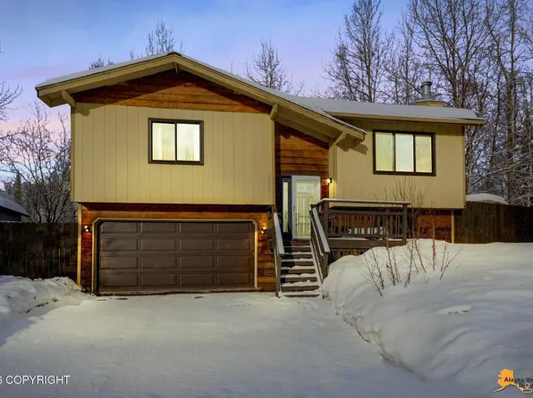 16627 Riddell Cir, Eagle River, AK 99577