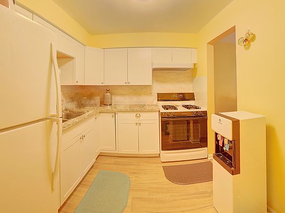 4th image of 9740 S Pulaski Rd APT 105