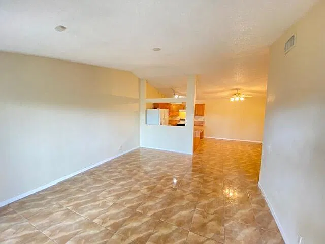 2 bed, 2.0 bath, 1134 sqft, $3,000 — Photo 3