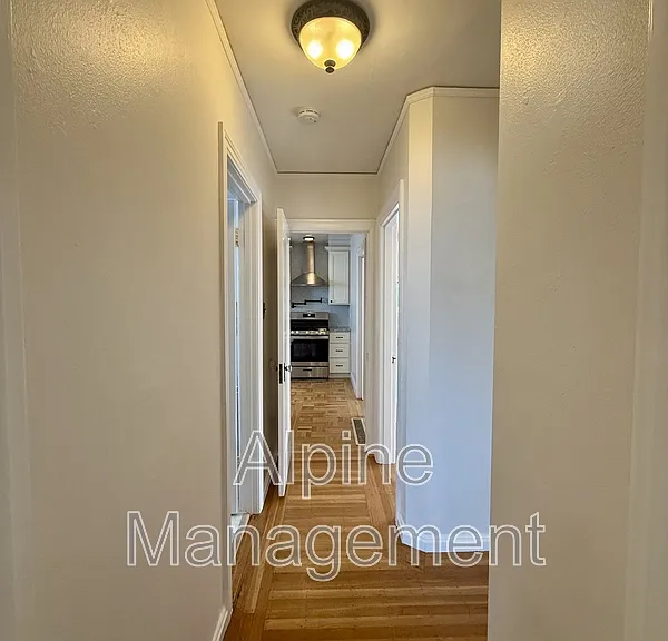 658 Rockdale Dr #MAIN — Photo 15