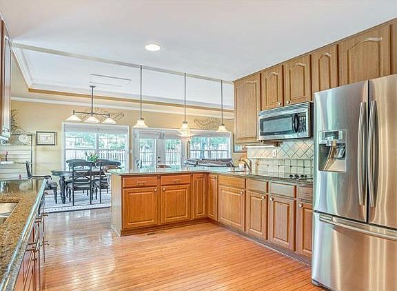 4th image of 565 Briarwyck Dr