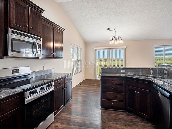4th image of 19707 Marinda St