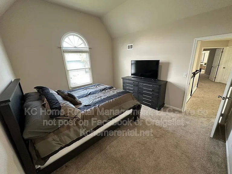 11429 W 142nd Ter — Photo 22