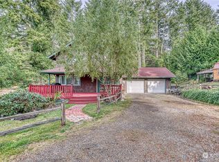 220 Robin Ln, Port Ludlow, WA 98365
