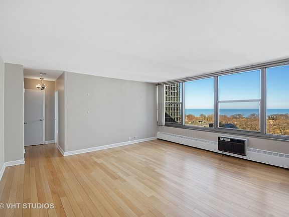 2nd image of 360 W Wellington Ave APT 10C