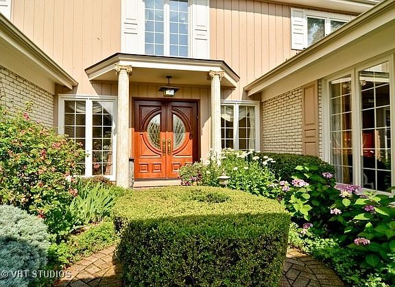 2nd image of 905 King Richards Ct