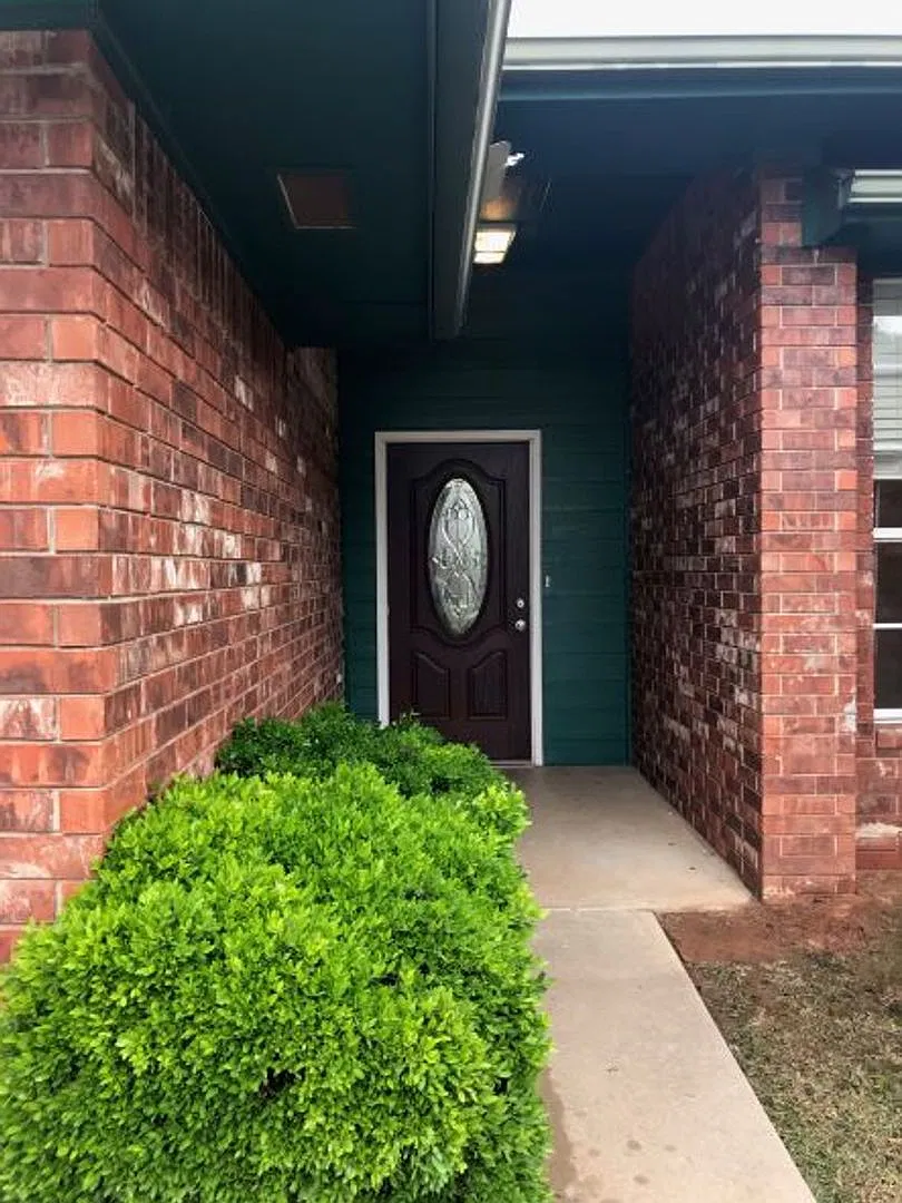 42.1 - 2021 N. Manning — Photo 2