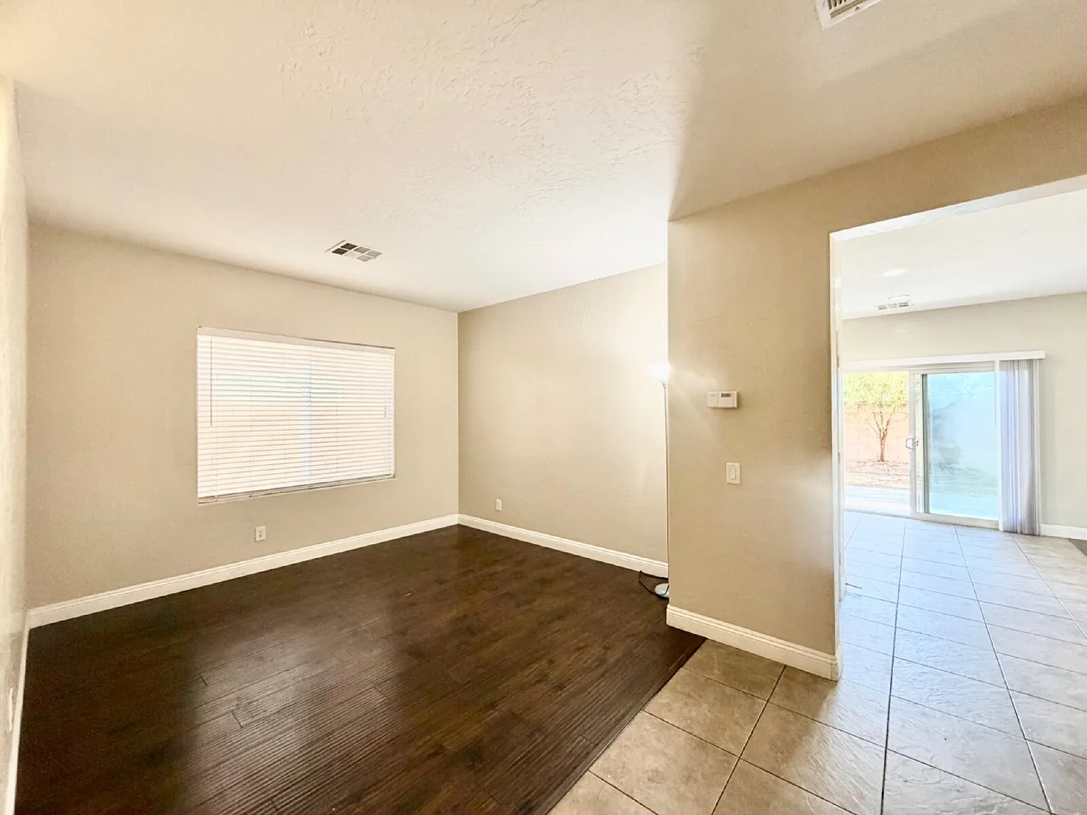 3 bed, 2.5 bath, 2036 sqft, $2,350 — Photo 3