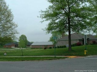 3018 Tall Oaks Dr, Jeffersonville, IN 47130