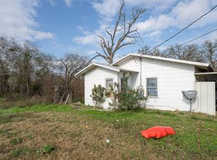303 Yoakum St, Rockdale, TX 76567