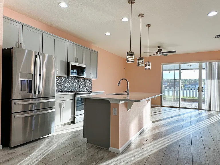 2410 Bittle Way — Photo 7