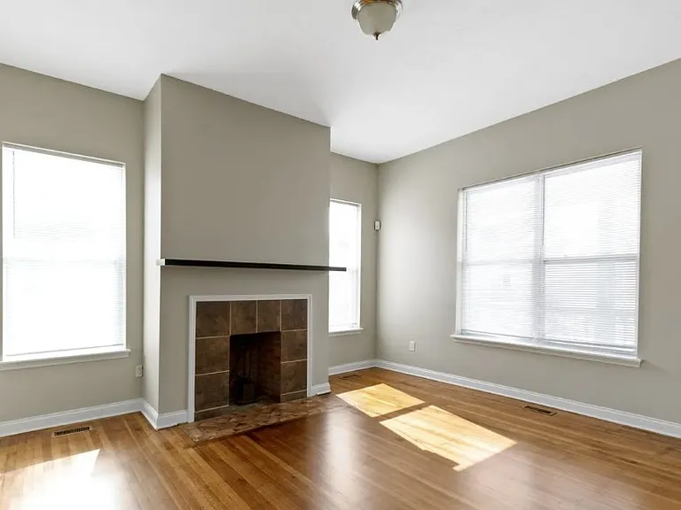 2605 Carrollton Ave — Photo 6