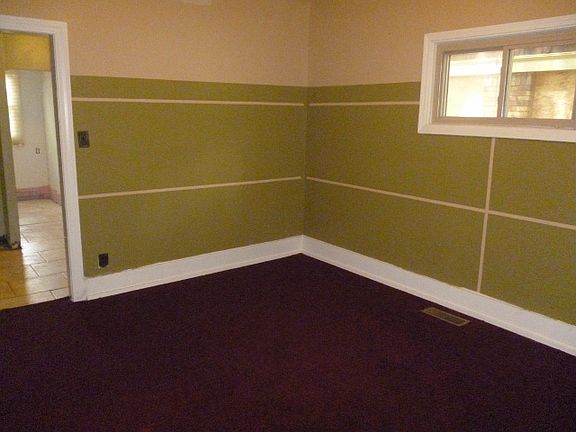 3rd image of 16227 La Salle Ave