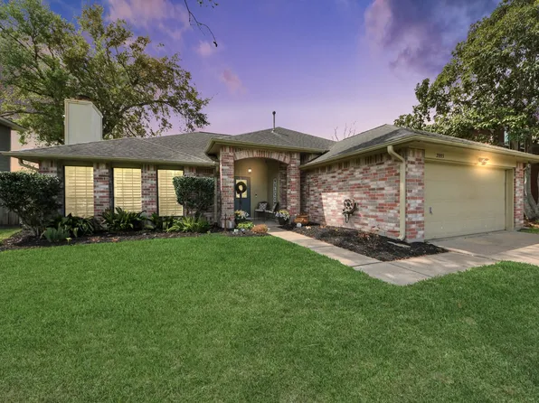 2003 Edinburg Ave, League City, TX 77573