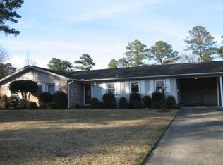 52 Broadmoor Dr, Laurel, MS 39440