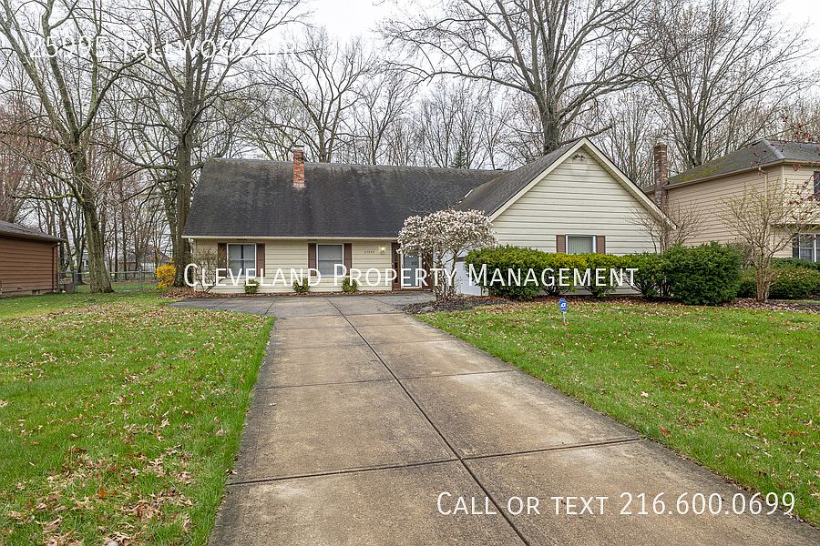 1st image of 25995 Tallwood Dr